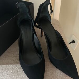 Banana Republic Black Suede Shoes - Madiso style (Size 9)